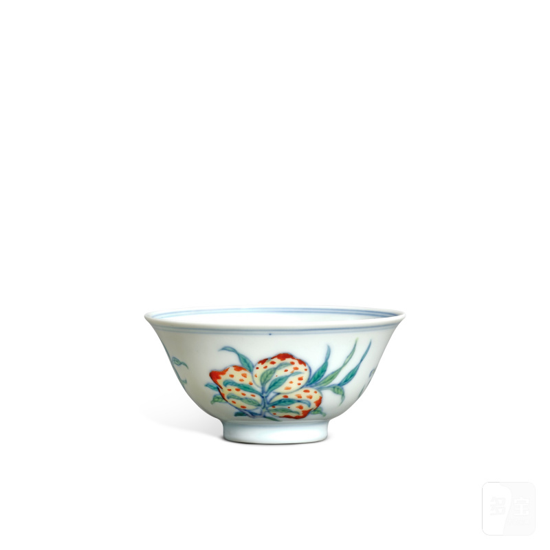A doucai 'sanduo' cup, Mark and period of Yongzheng | 清雍正 闘彩三多紋小盃 《大清雍正年製》款 - 图1